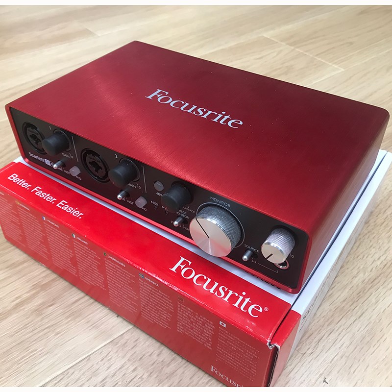 Focusrite Scarlett 2i4 G2の画像